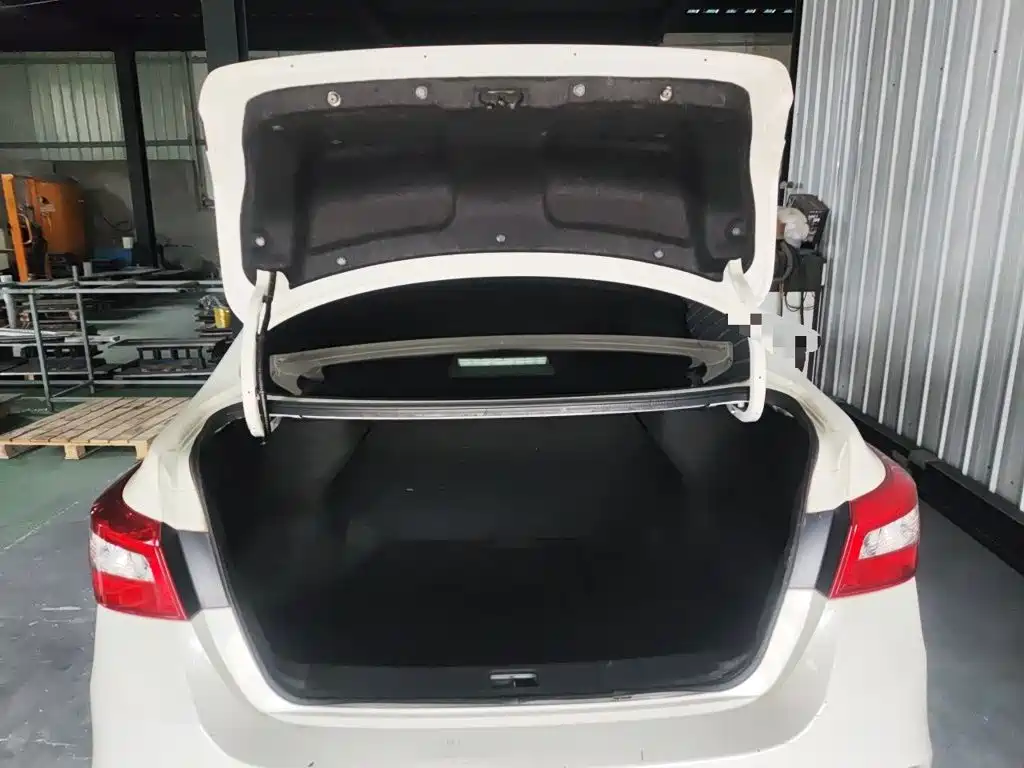 Nissan SYLPHY, миниатюра 10