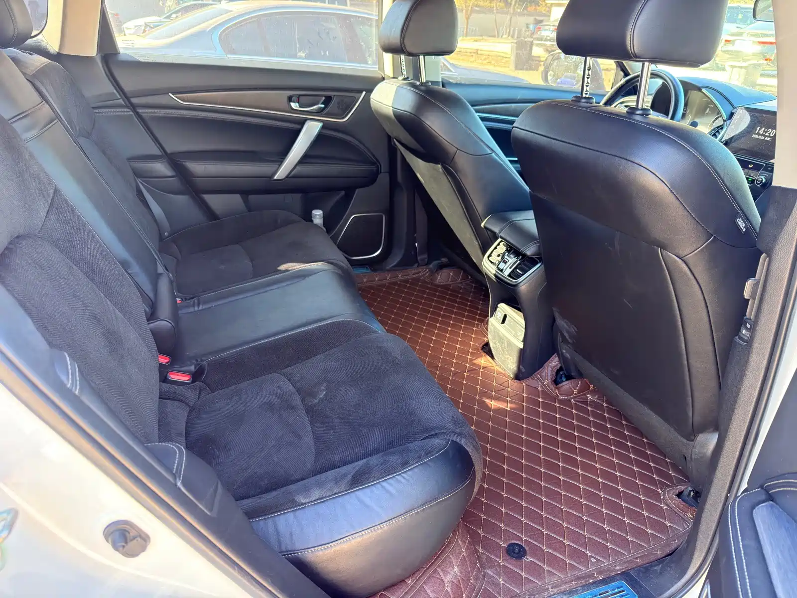 Photo 14 - Honda Avancier