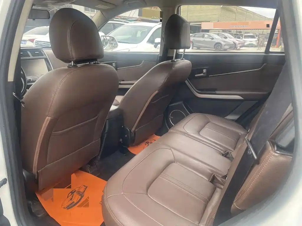 Landwind X5 2017 2016 Plus 1.5T Manual Pioneer Edition