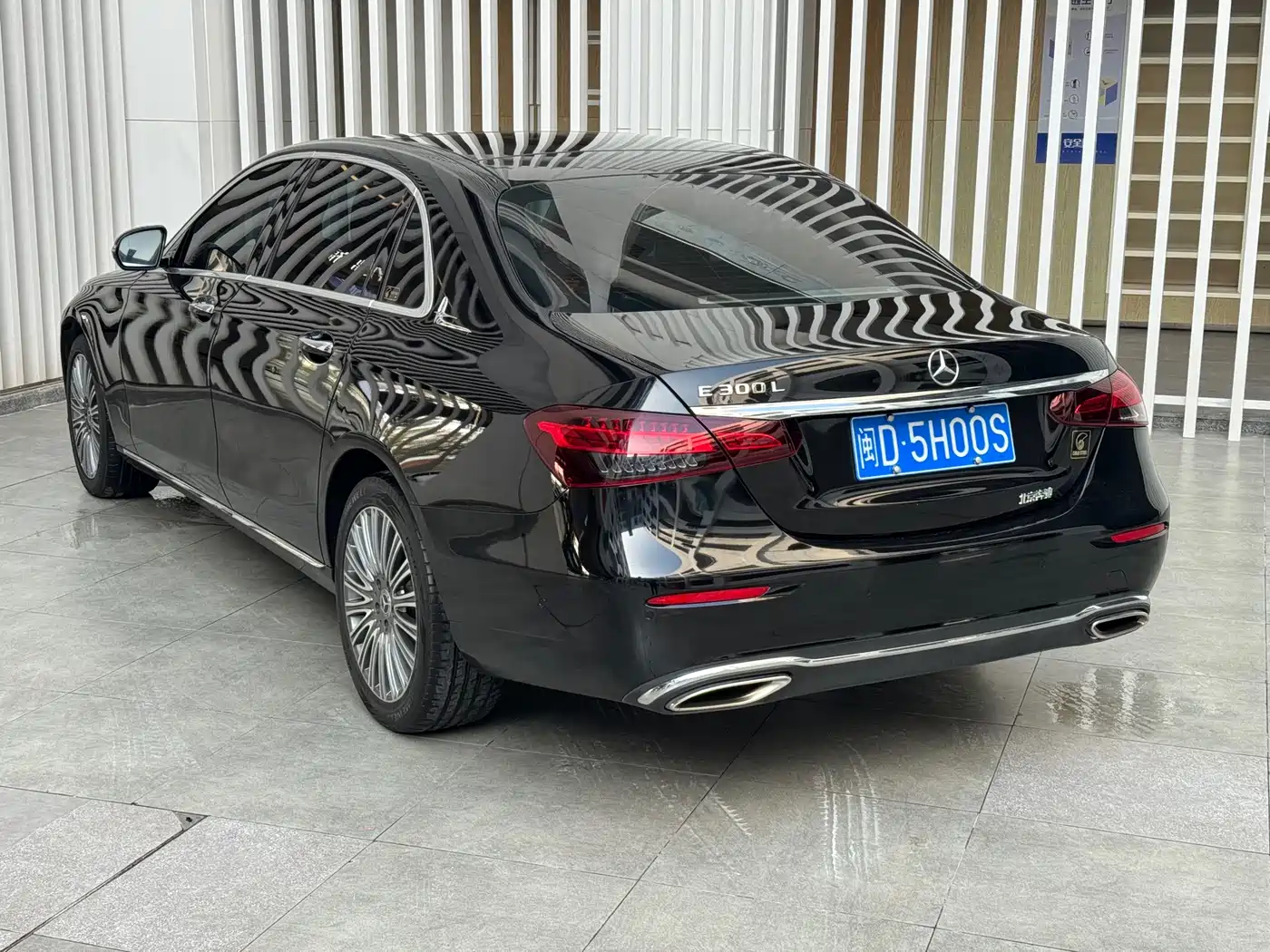 Mercedes-Benz E-Class 2022 E 300 L Fashion фото 10