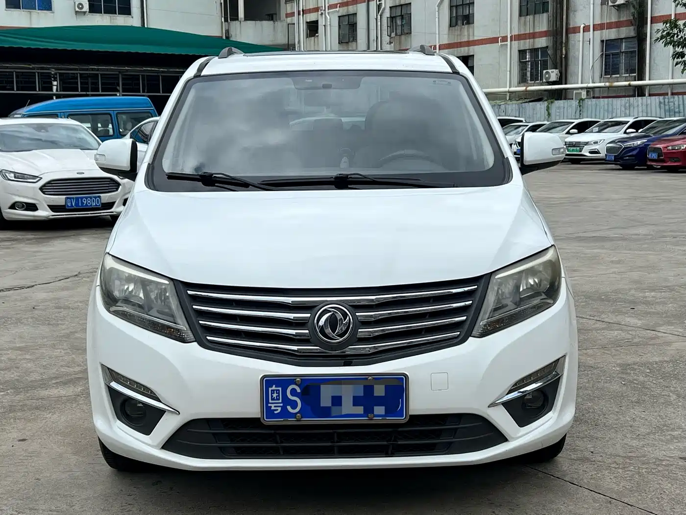 Dongfeng Fengxing Fengxing S500 2016 2016 1.6L Manual Premium