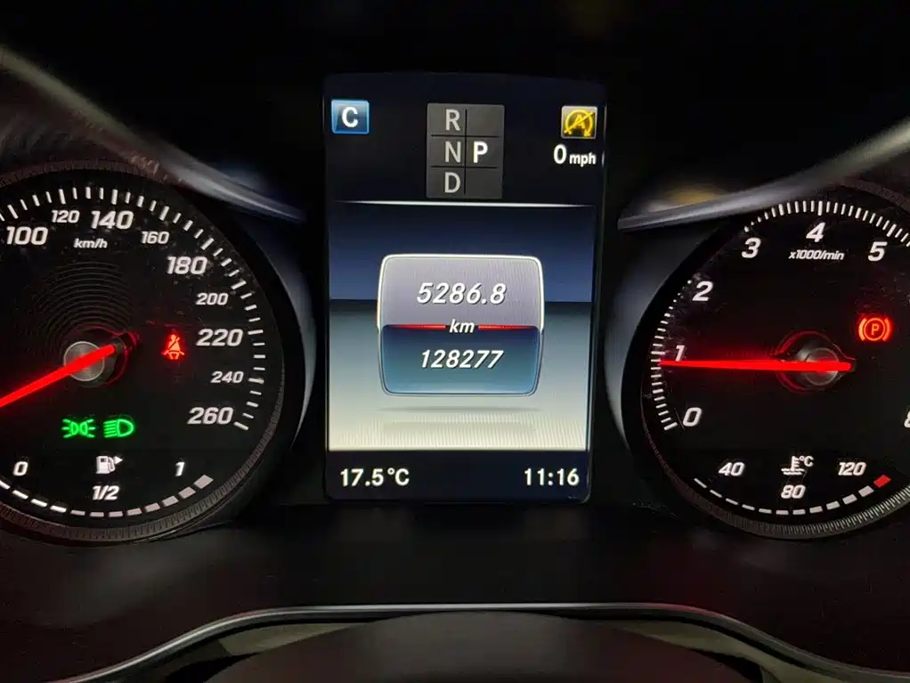 Mercedes-Benz GLC 2017 GLC 260 4MATIC Luxury фото 5