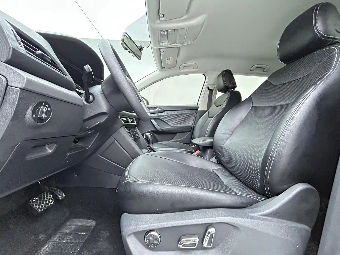 Volkswagen Tharu, миниатюра 11