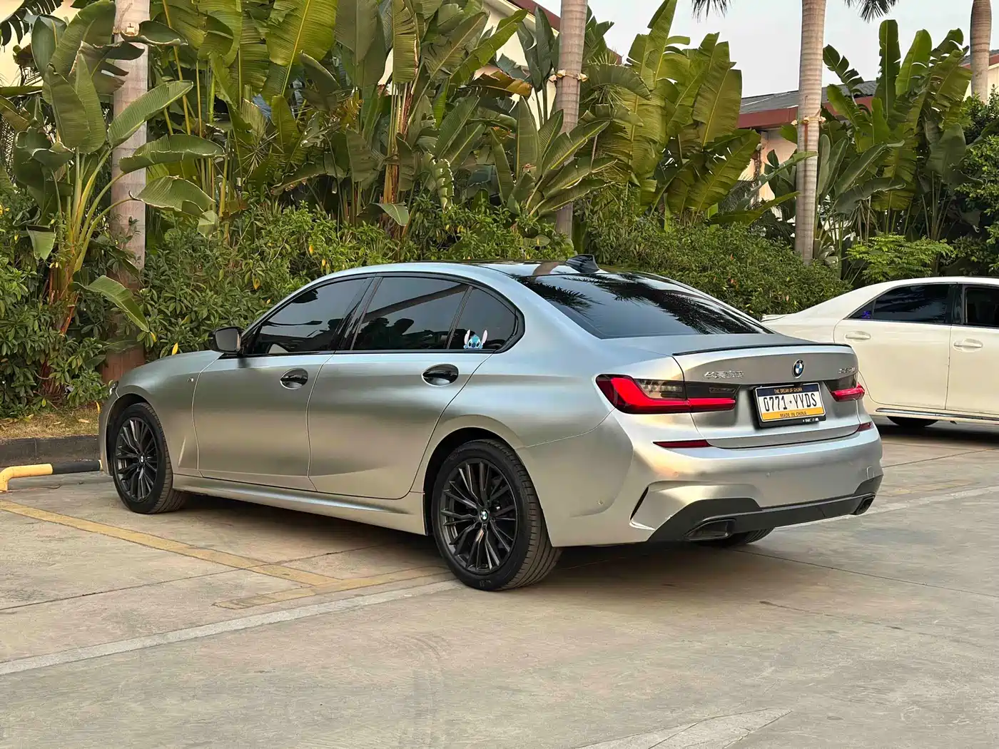BMW 3 Series 2022 325Li M Sport Shadow Edition фото 10