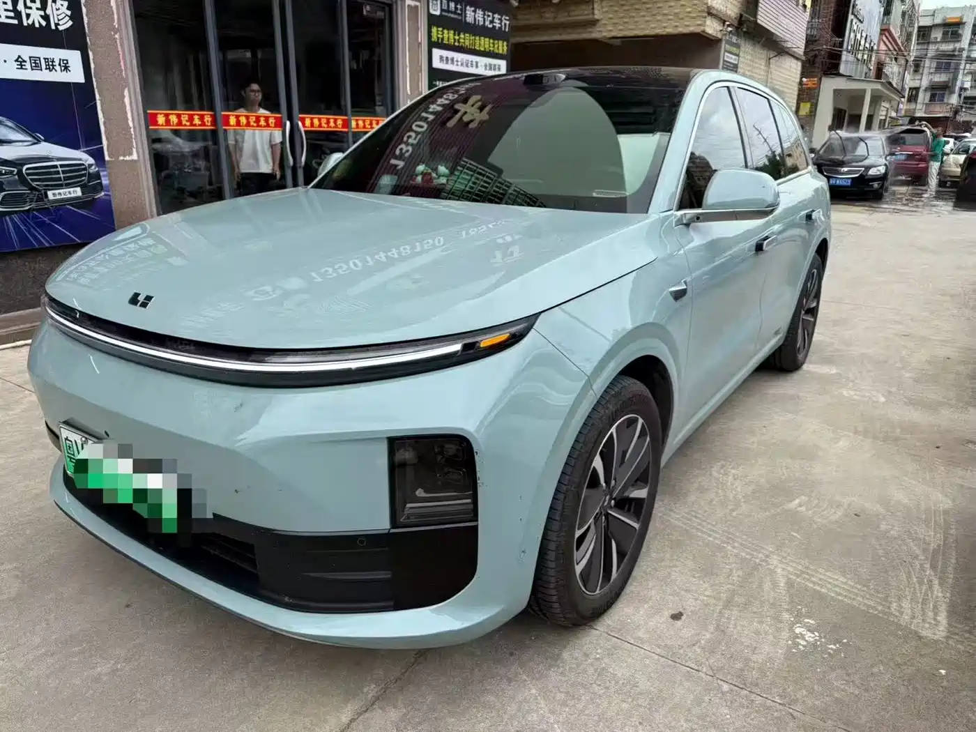 Li Auto L6 2025