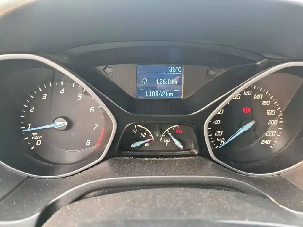 Фото 4 - Ford Focus
