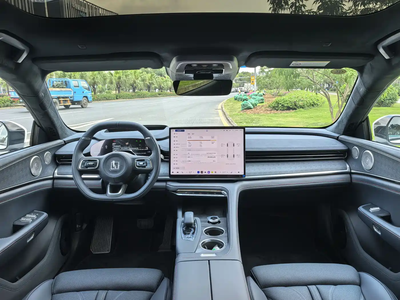 ZEEKR EXTREME KRYPTON 001