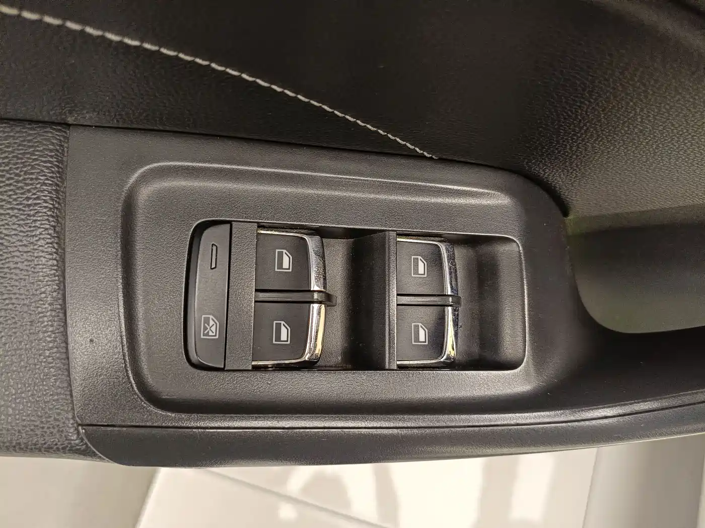 Roewe i6 New Energy 2018 2017 45T Hybrid Connected Smart Enjoyment Edition