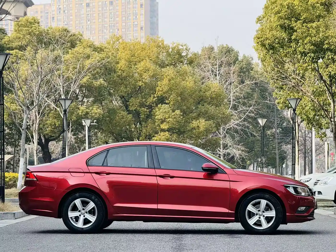 Volkswagen Lamando 2015 230TSI DSG Style фото 4