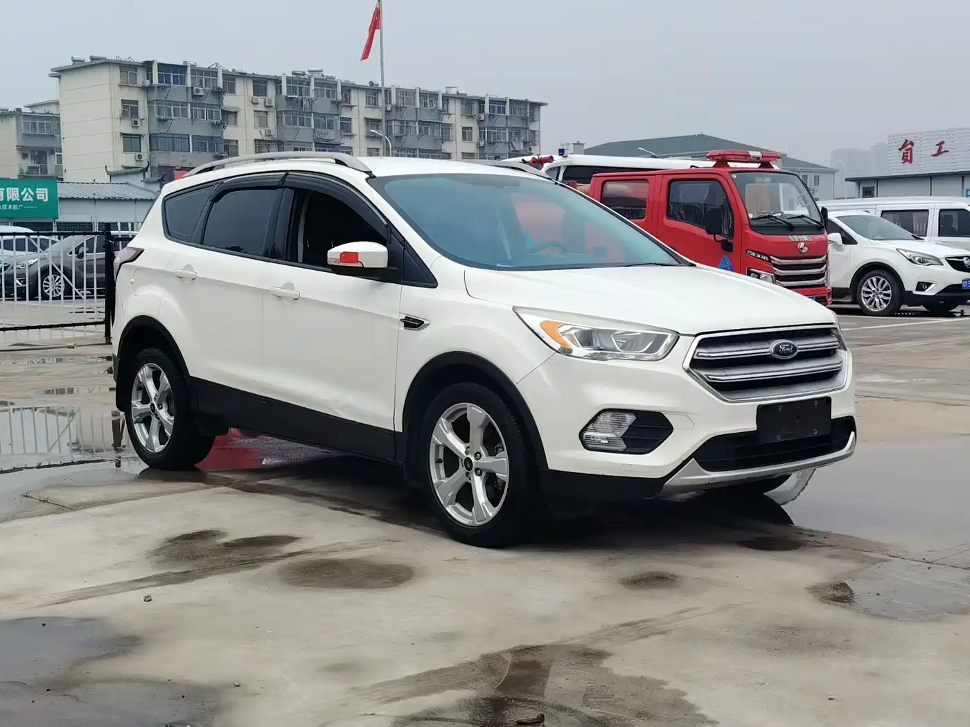 Фото 2 - Ford Kuga