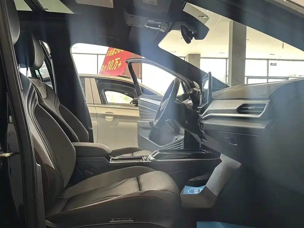 VOLKSWAGEN ID.4 CROZZ