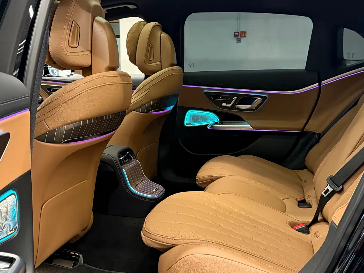 Mercedes-Benz E-Class 2025 E 300 L Luxury фото 9