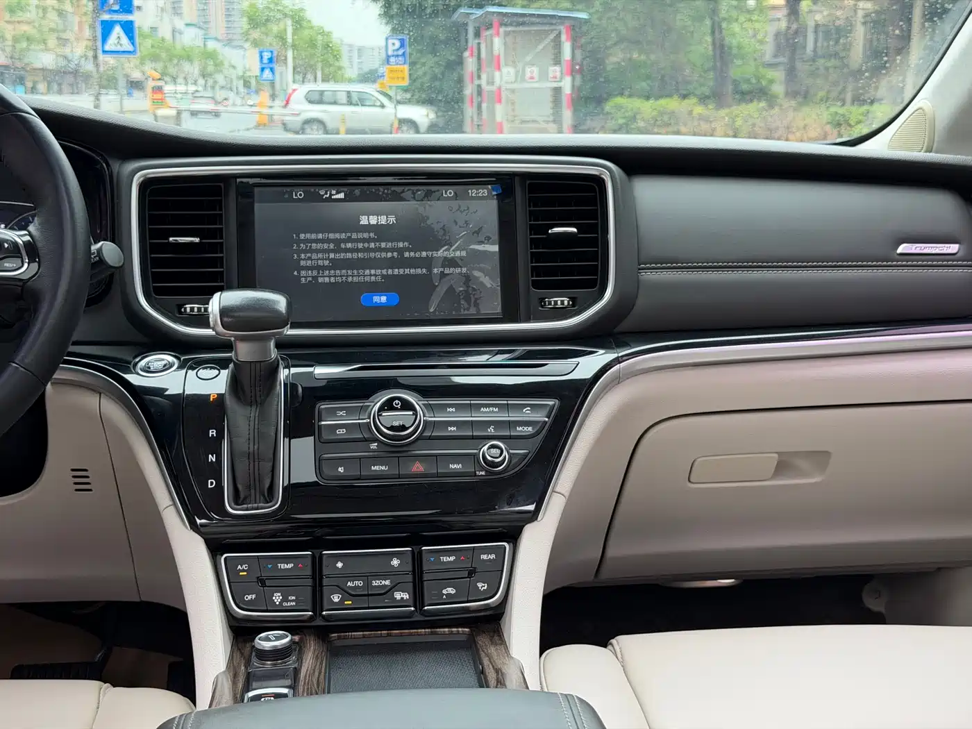 GAC Trumpchi Trumpchi M8 2018 320T Premium Edition фото 13