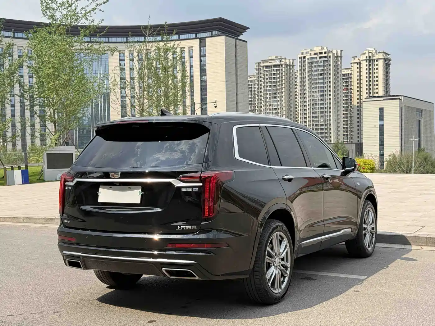 CADILLAC XT6