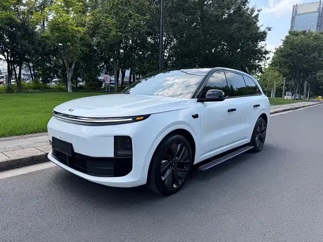Li Auto L6 2024