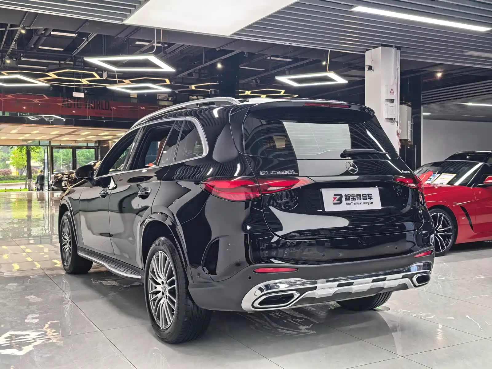 Фото 18 - Mercedes-Benz GLC