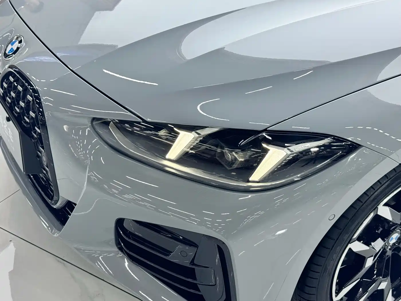 BMW 4 Series 2024 430i Convertible M Sport Shadow Edition фото 4