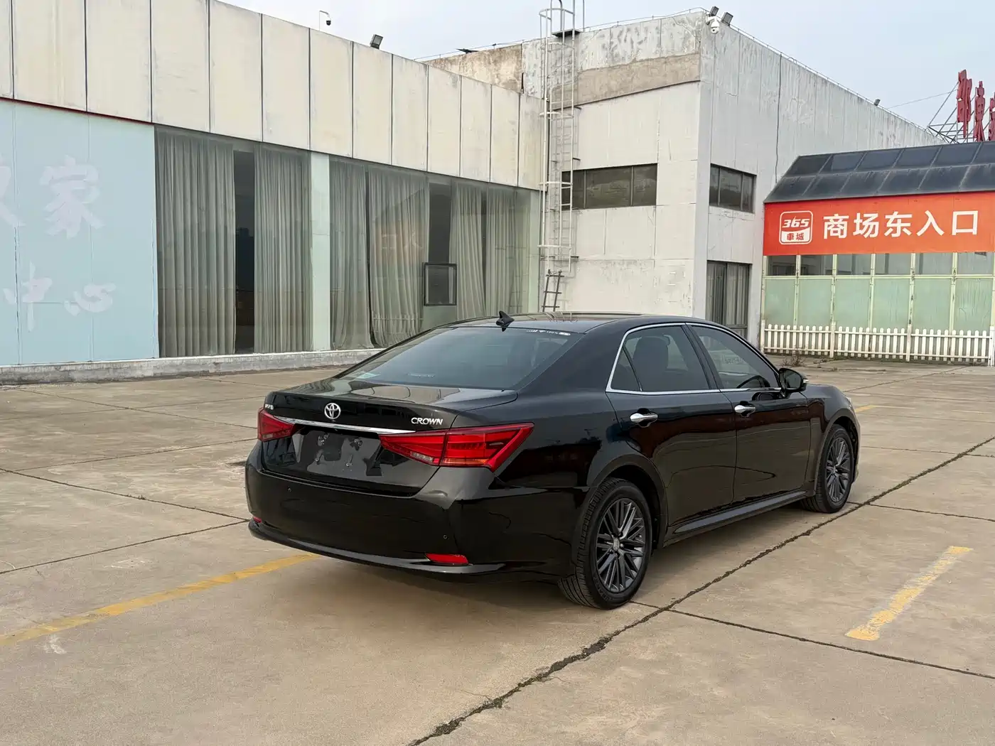 Toyota Crown 2017 2.0T Sport Edition фото 5