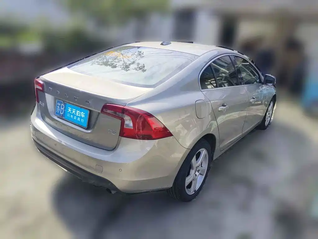 Фото 2 - Volvo S60 (Import)