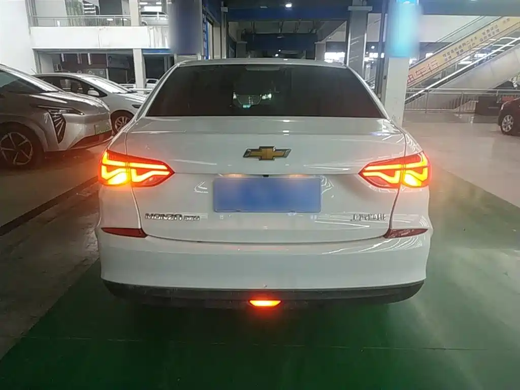 CHEVROLET CRUZE