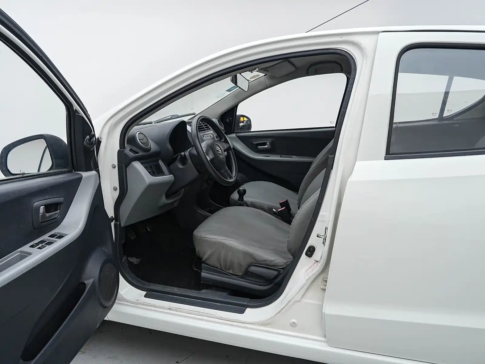 Photo 18 - Suzuki Alto
