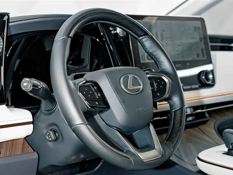 Lexus LM 2026 2025 Model 500h Six-Seater Prestige Edition