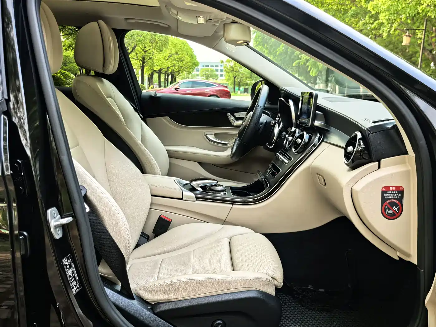 Mercedes-Benz C-Class 2015 Facelift C 200 L Sport фото 18