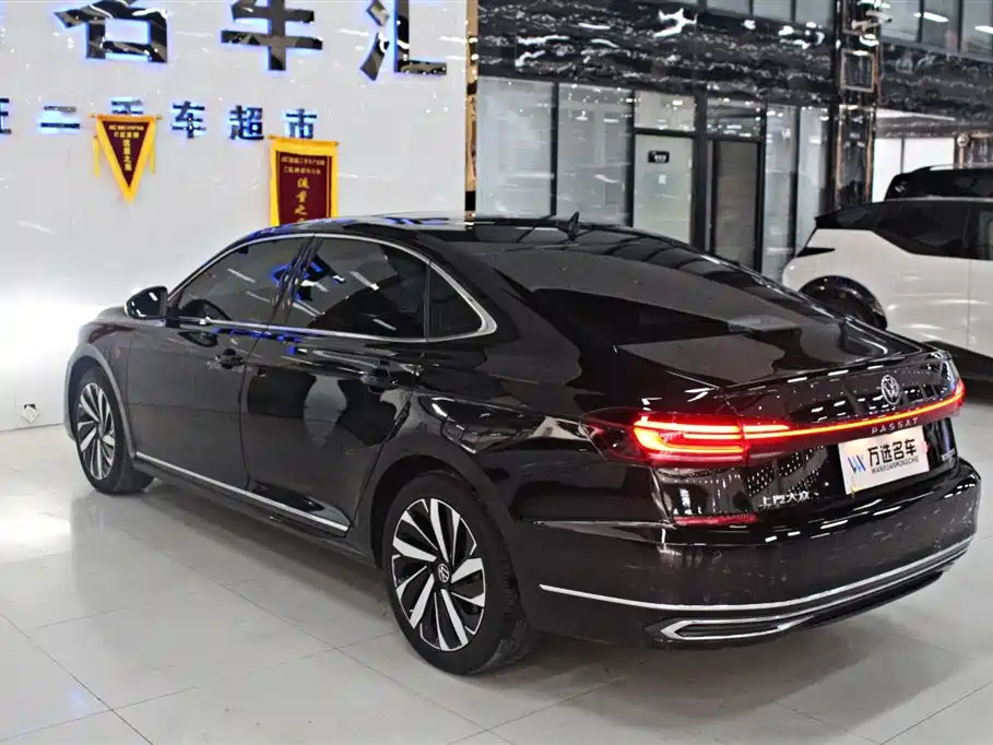 Volkswagen Passat 2023 Facelift 330TSI Starlight Elite Edition фото 15
