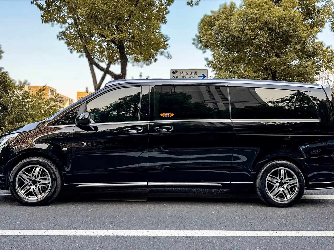 Mercedes-Benz Vito 2023 2.0T Business 7-Seater фото 38
