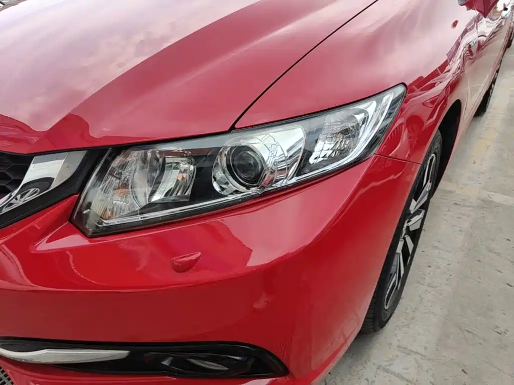 Фото 24 - Honda Civic
