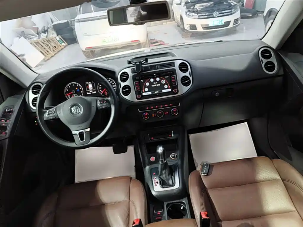 Volkswagen Tiguan 2015 1.8TSI Automatic 2WD Highline фото 10