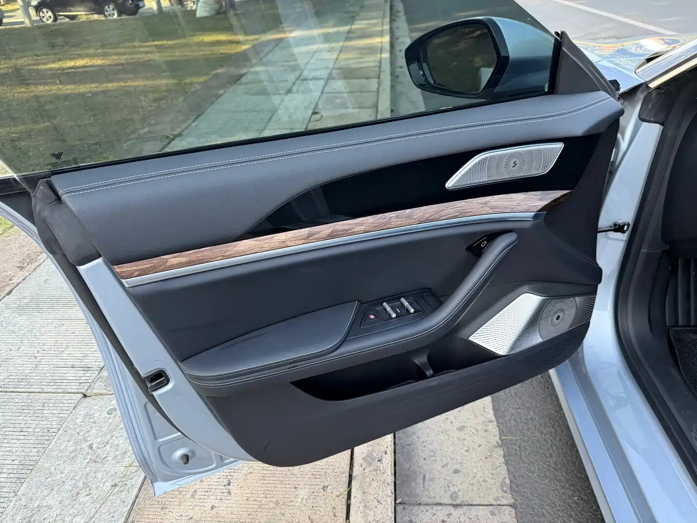 Nezha Auto Nezha S 2024 2024 Model Pure Electric 520km RWD Lite Edition
