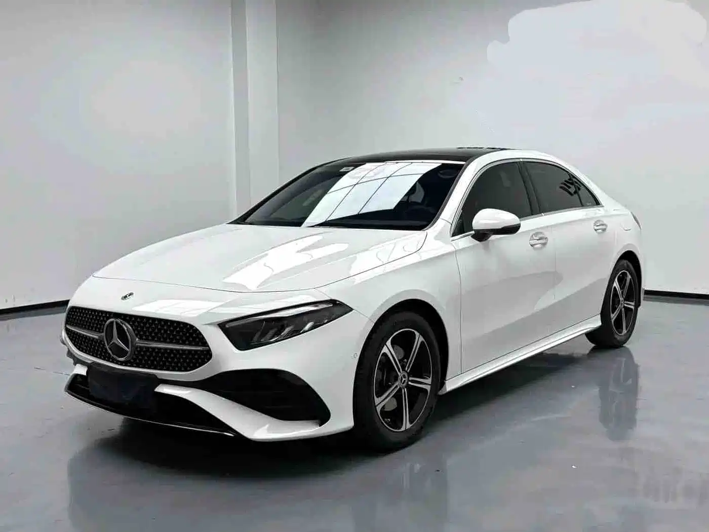 Mercedes-Benz A-Class 2023 A 200 L Fashion