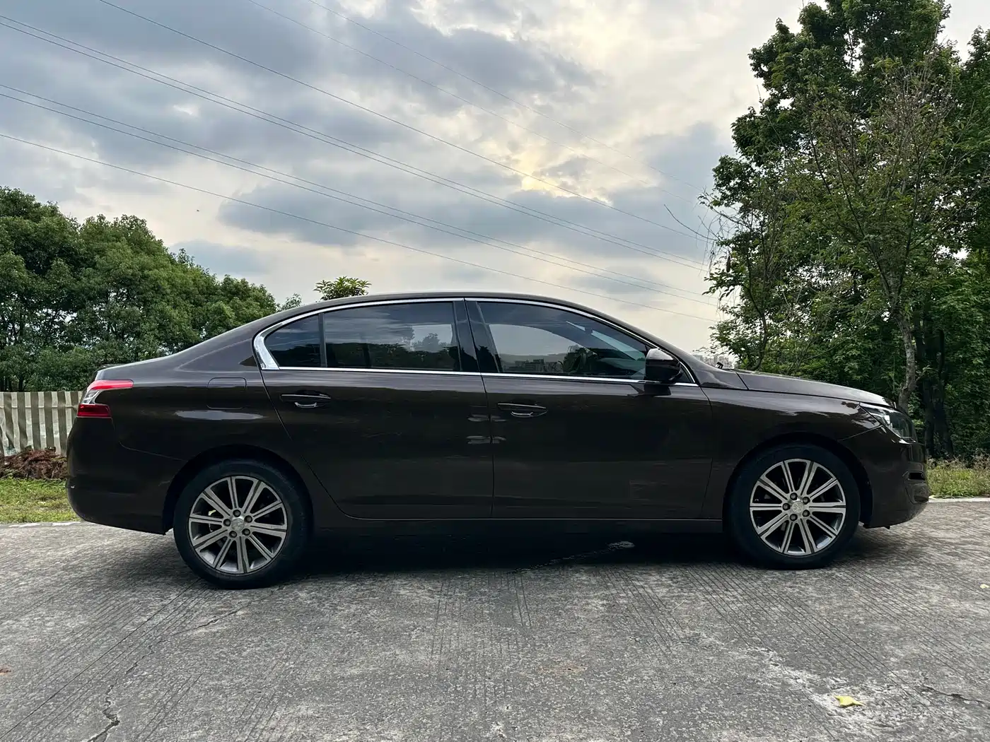 Peugeot 408 2014 1.8L Automatic Luxury Edition фото 19