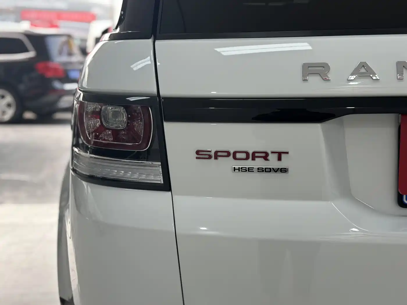 Land Rover Range Rover Sport 2015 3.0 SDV6 HSE фото 14