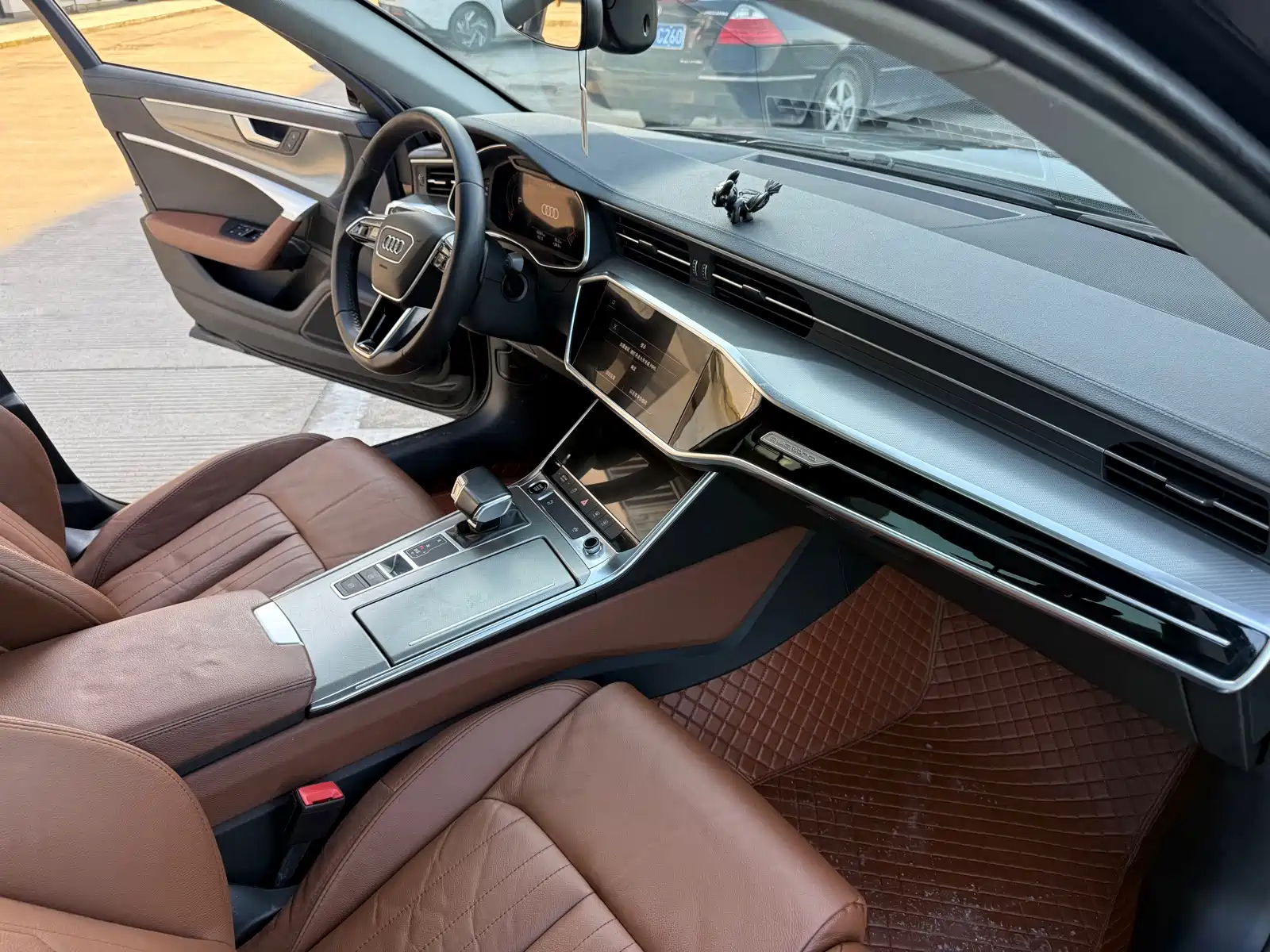 Photo 13 - Audi A6L
