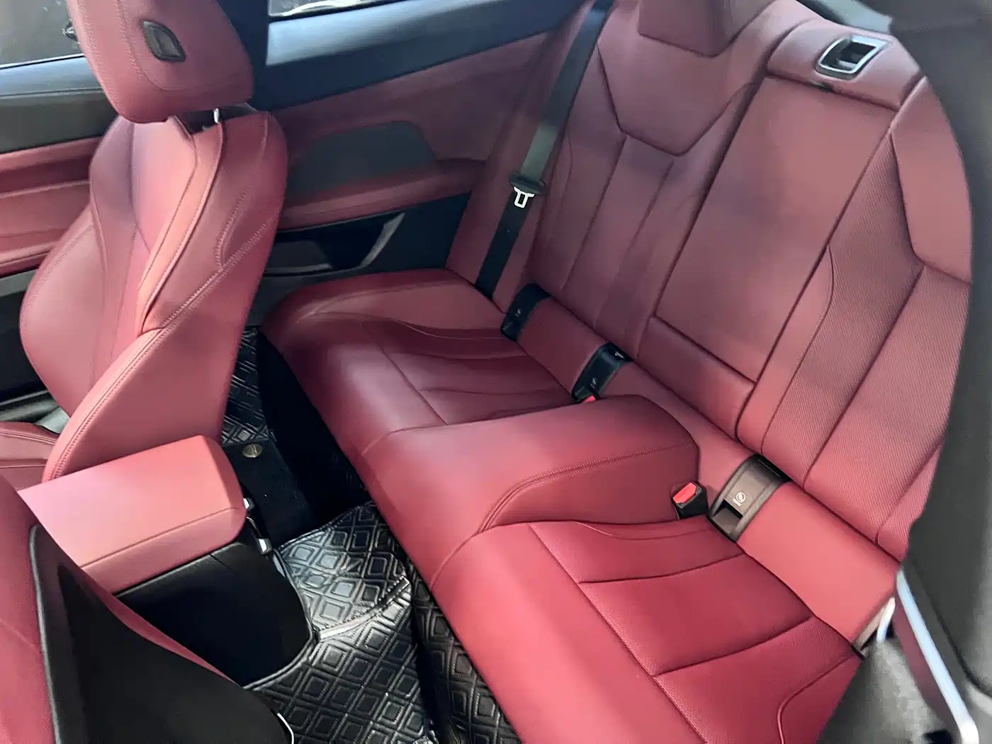 BMW 4 Series 2024 430i M Sport Shadow Edition фото 15