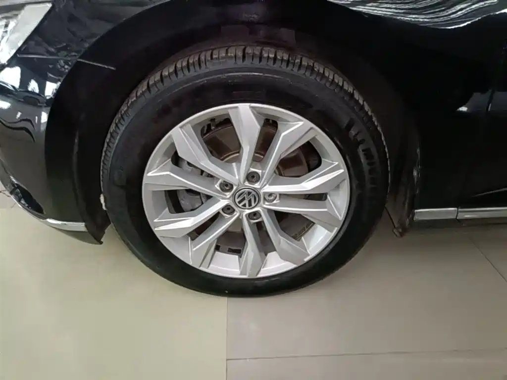 Volkswagen Magotan 2017 330TSI DSG Luxury фото 23