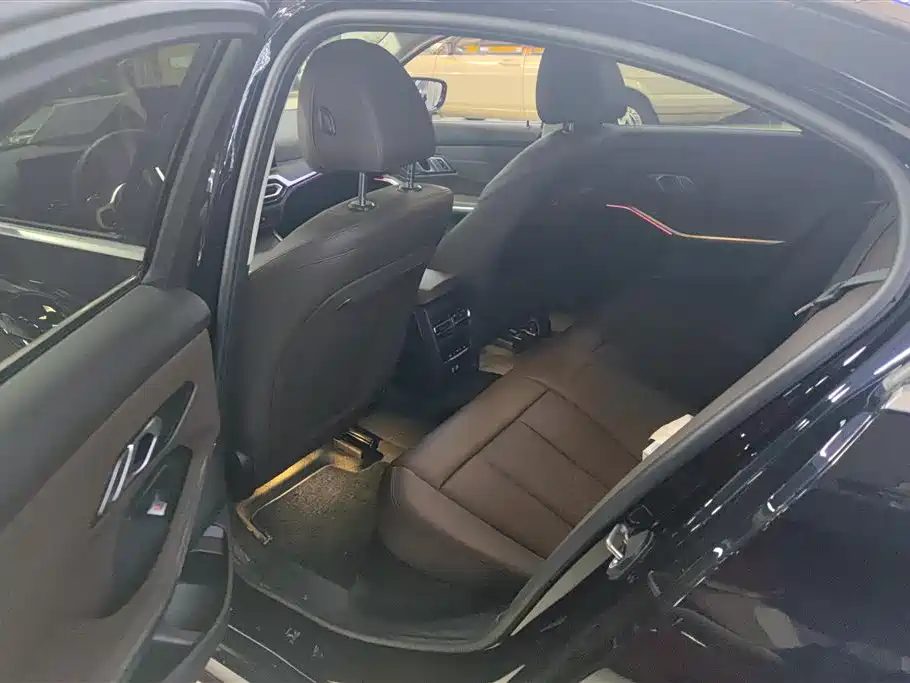 BMW 3 Series 2024 325i M Sport Package фото 11