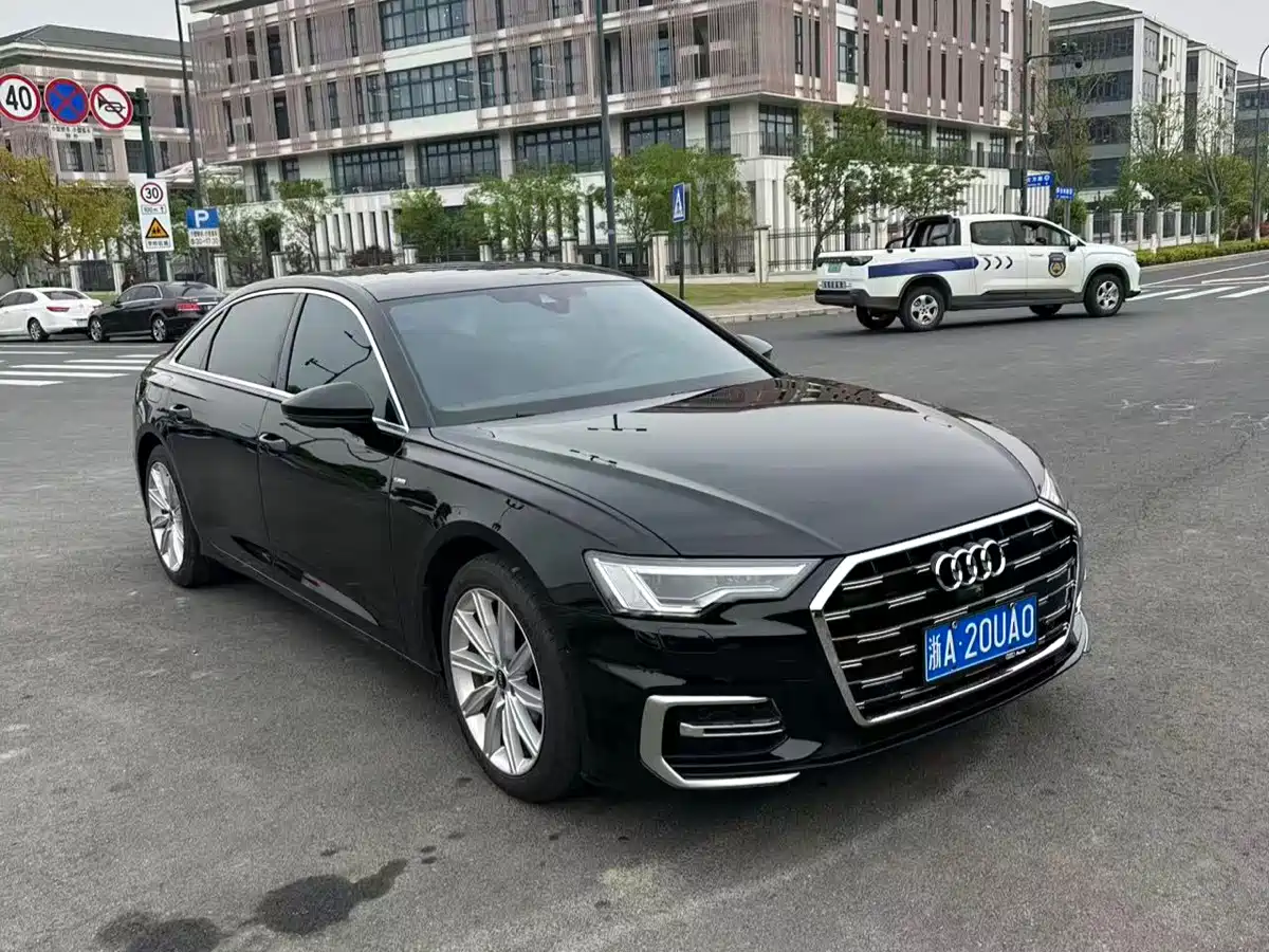 Audi A6L 2024 45 TFSI Premium Elegance фото 3