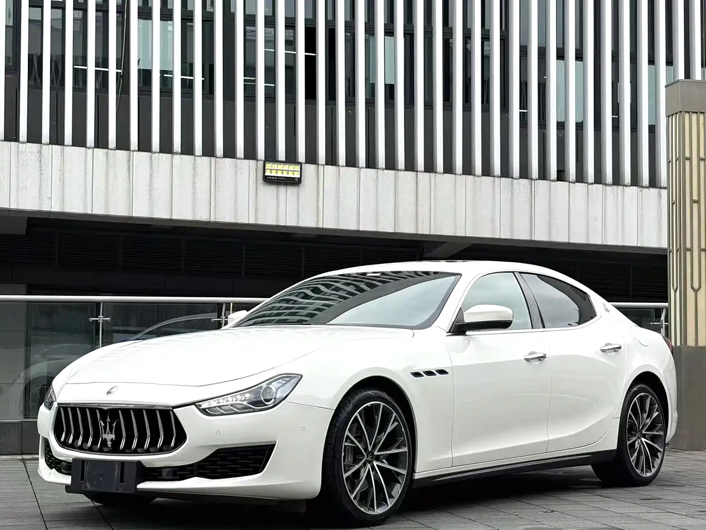 MASERATI GHIBLI