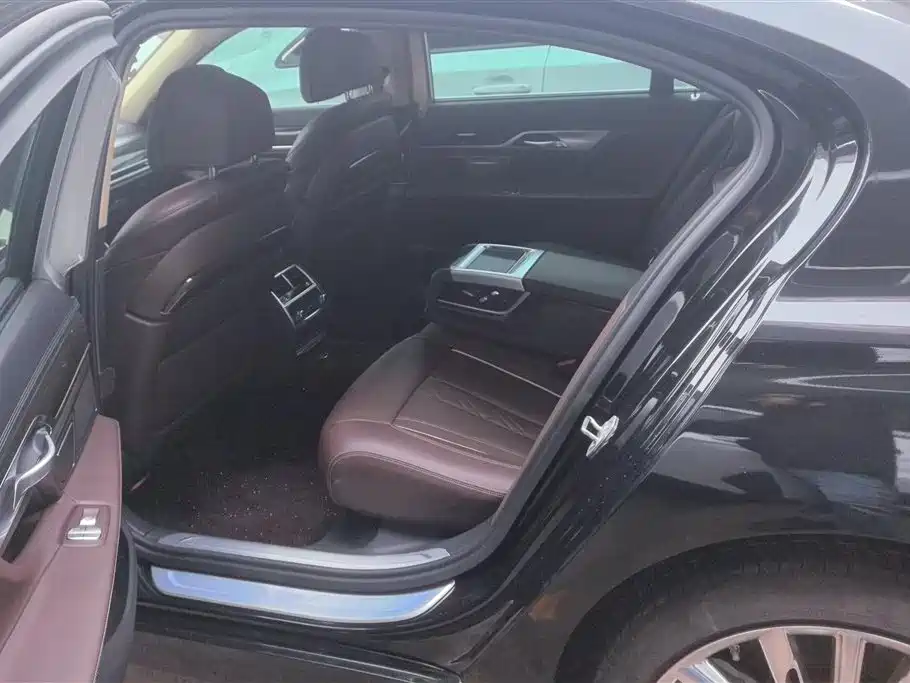 BMW 7 Series 2021 Model 730Li Luxury Package фото 11