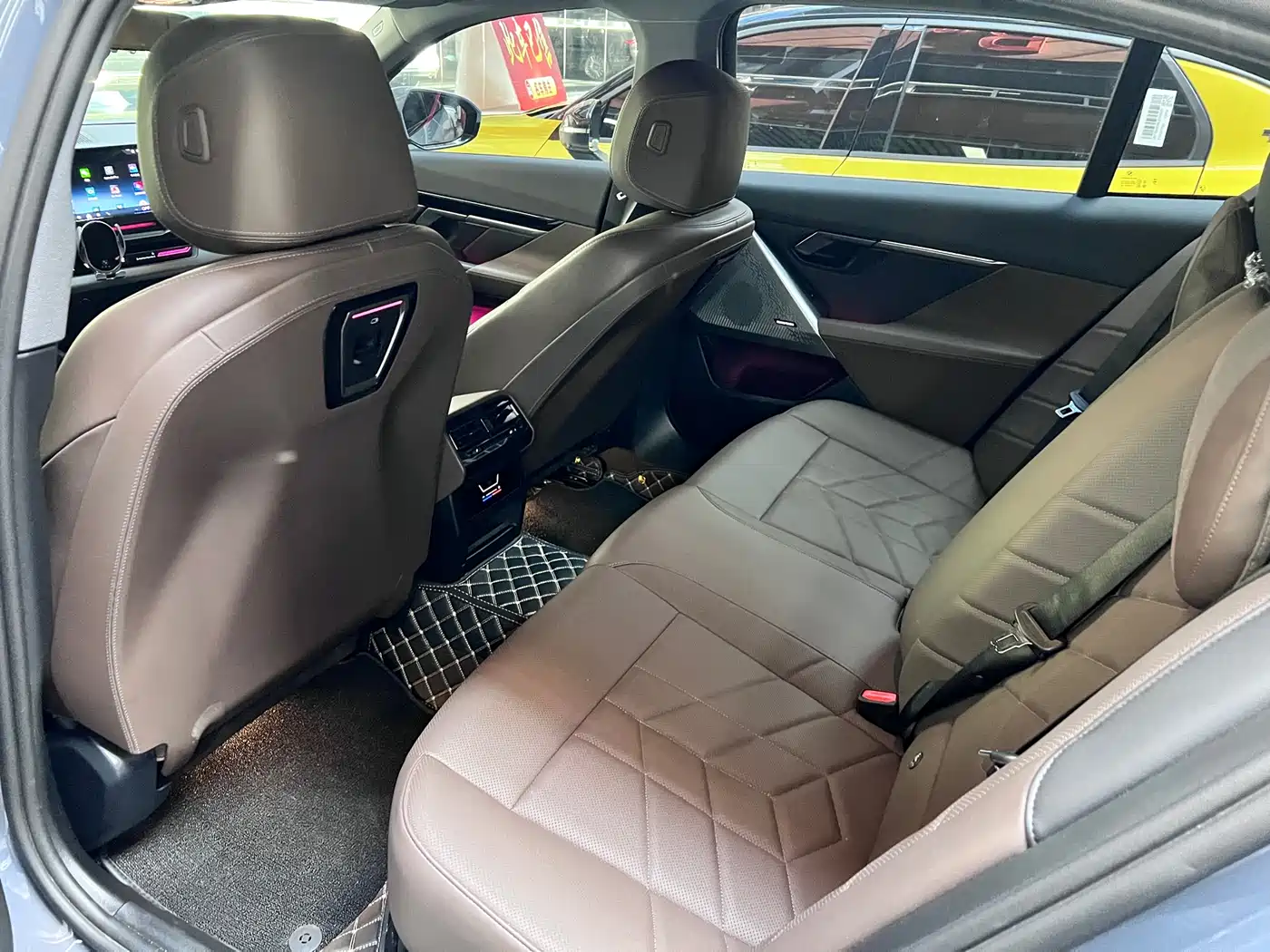 BMW 5 Series 2024 525Li M Sport Package фото 15