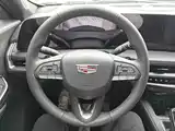 Photo 5 - Cadillac XT4