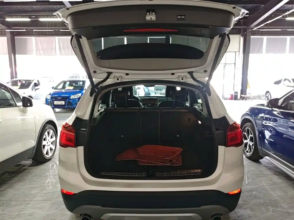 BMW X1 2016 sDrive20Li Luxury Model фото 19