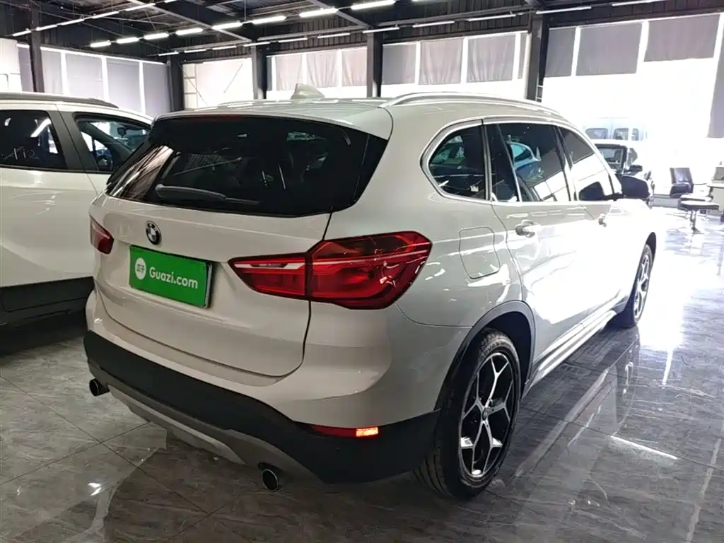 BMW X1 2016 sDrive20Li Luxury Model фото 7