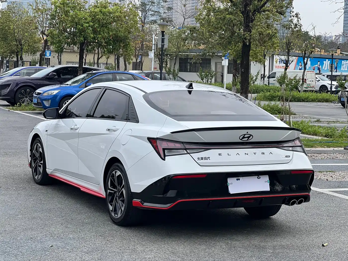 HYUNDAI ELANTRA
