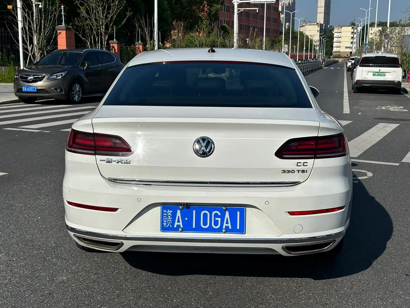 صورة 4 - Volkswagen FAW-Volkswagen CC