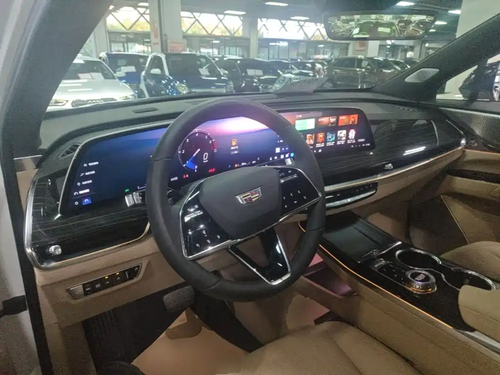 Cadillac XT5 2026 2025 2.0T Premium Model