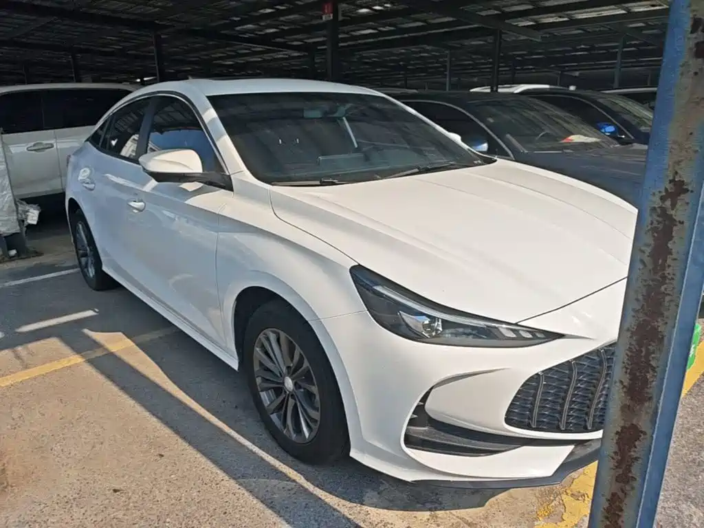 MG MG5 2024 2025 180DVVT Global Luxury Edition